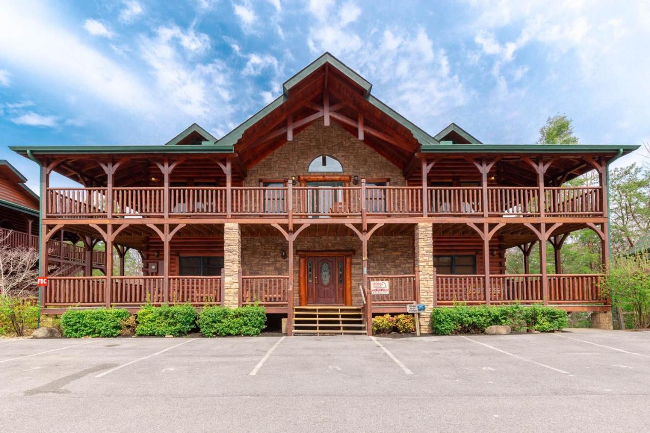Pine Tree Lodge Gatlinburg Exterior photo