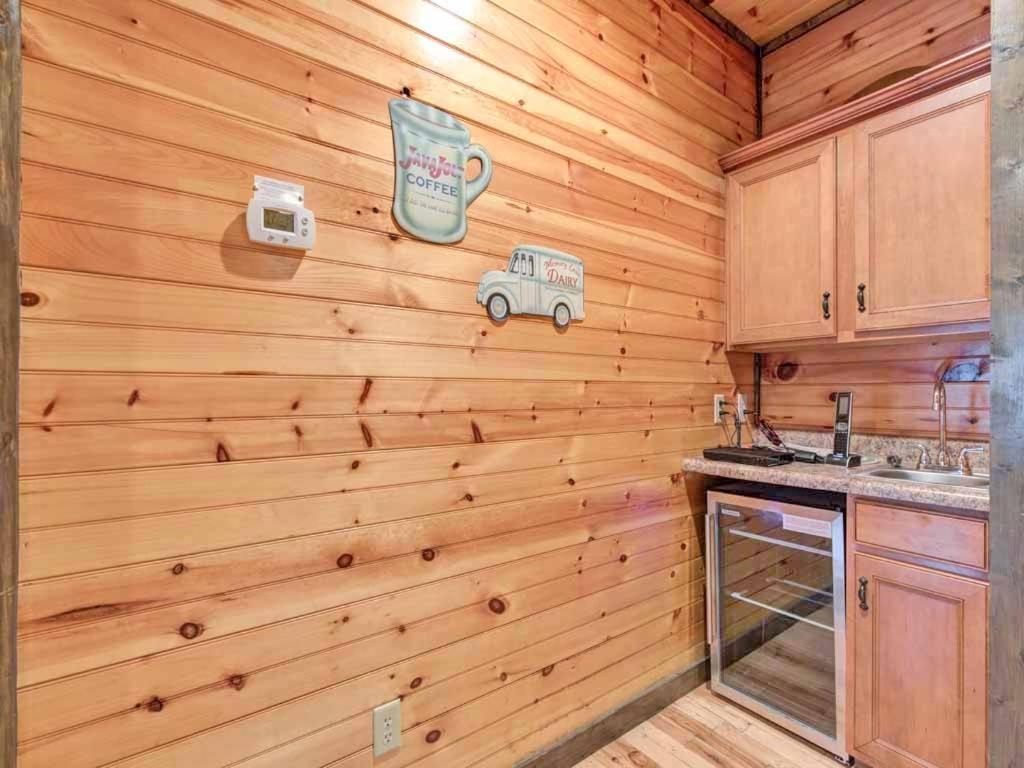 Pine Tree Lodge Gatlinburg Exterior photo